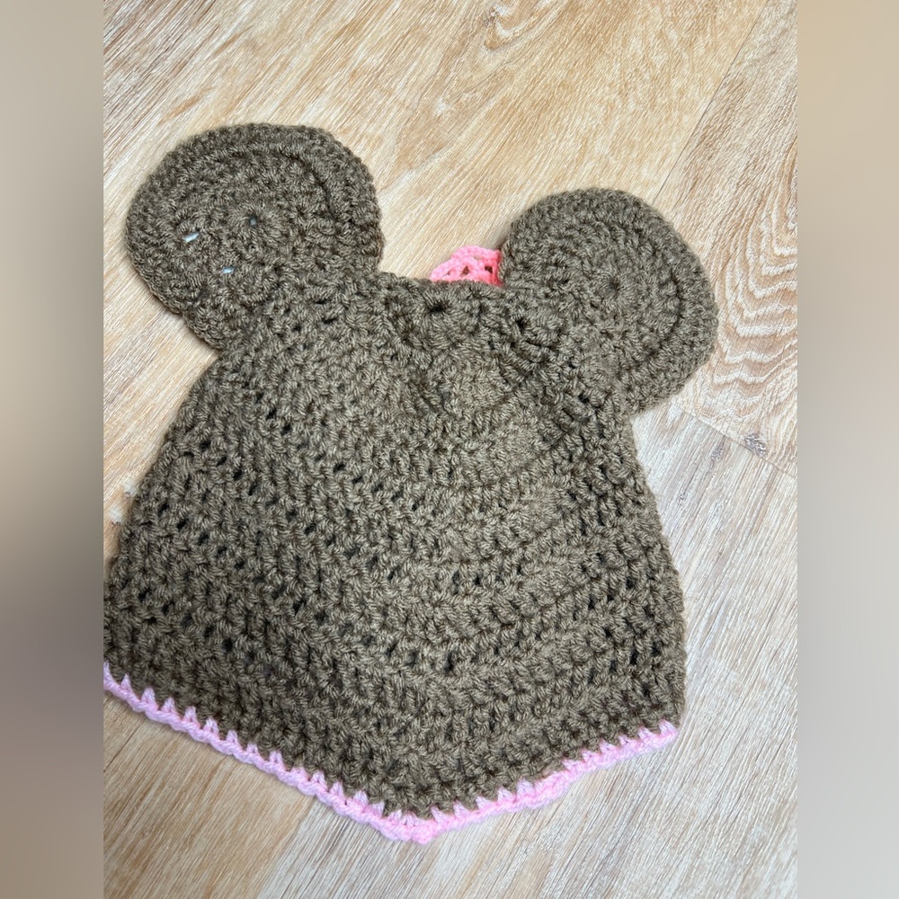 Crochet knit beat hat beanie. Pink bow. Button eyes. Brown bear. So cute! - Picture 3 of 3